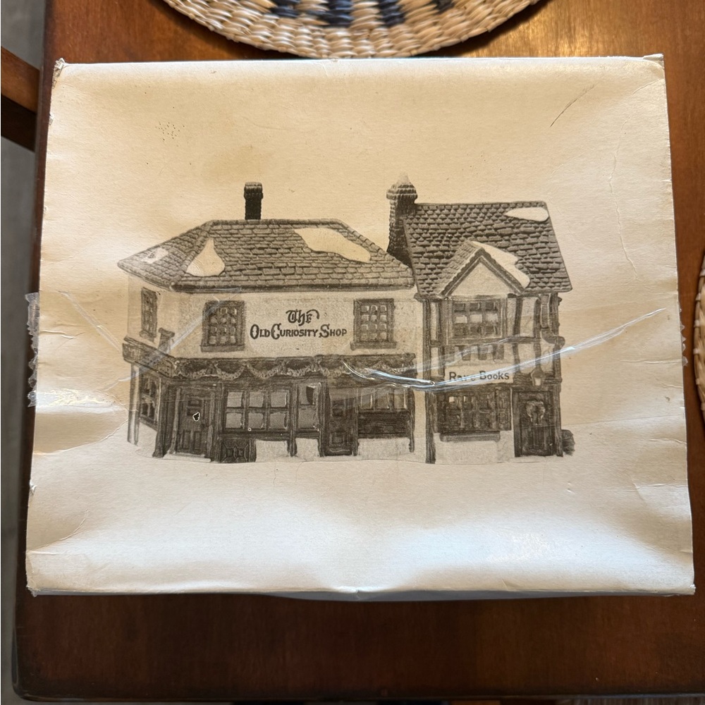 Dickens’ Village Series Old Curiosity Shop